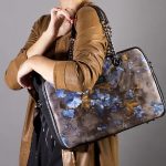Borsa in seta e pelle marrone e nera