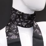 Foulard in pura seta nero con stampa floreale