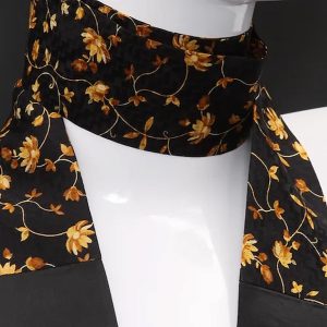 Scaldacollo in seta con stampa floreale oro dettagli