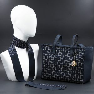 Borsa da giorno in seta e pelle blu