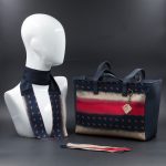 Borsa da giorno in seta e pelle blu e rossa