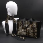 Borsa in camoscio nero a mano da giorno
