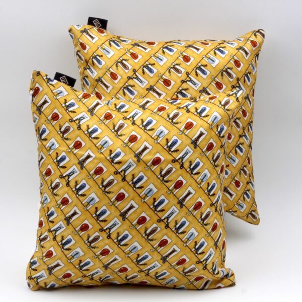 Cuscini quadrati arredo con stampa floreale moderno