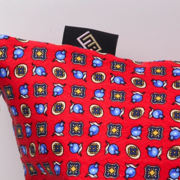 cushions squared furniture geometric print red