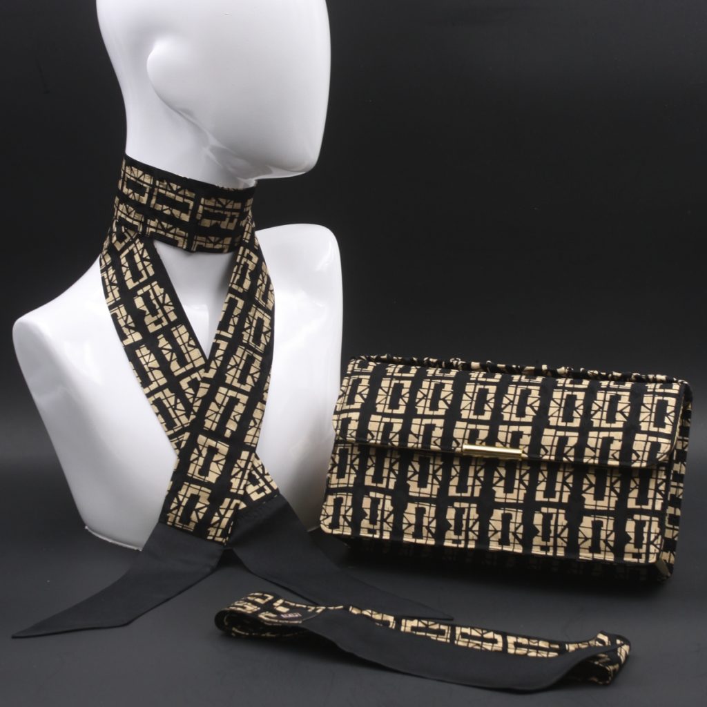Kit Clutch in seta con disegni geometrici