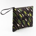 Pochette marrone in seta con stampa fantasia