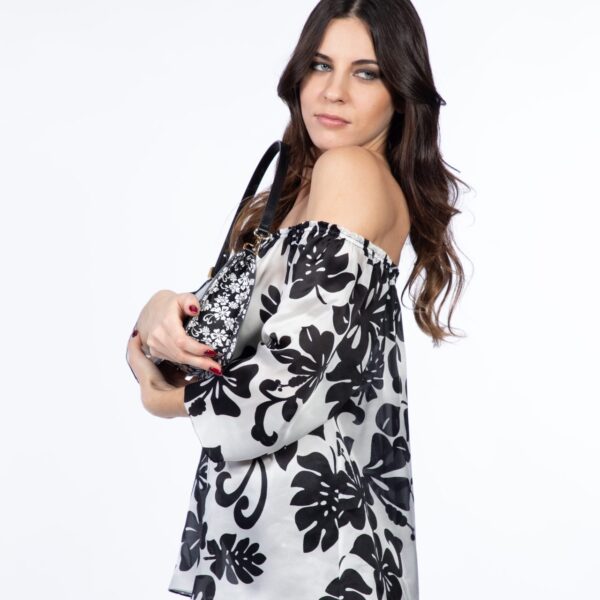 Camicia in seta stampata bianco nero Silky BELLE con scollo elasticizzato - Collezione NINFEA